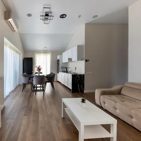 Seaside House With Terrace Apartment